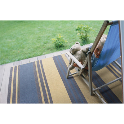 Best Places to Find Outdoor Rugs